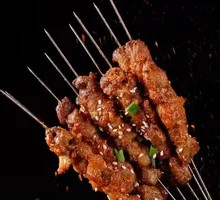 Charcoal-grilled Lamb Skewers