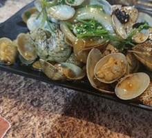 Spicy Stir-Fried Clams