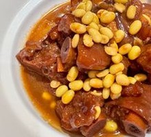 Pork Trotter with Soybeans