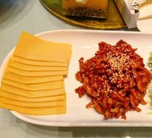 Beijing-style Shredded Pork in Soy Sauce