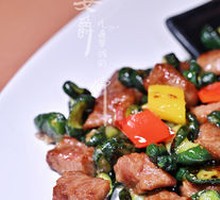 Crispy Cucumber Stir-Fry with Angus Beef