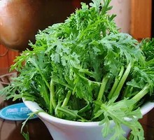 Chinese chrysanthemum greens