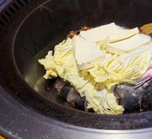 Stir-fried Live Fish in Iron Pot