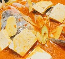 Big Fish Head in Iron Pot