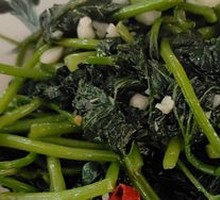 Stir-Fried Sweet Potato Leaves