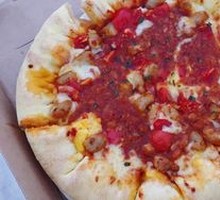 Classic Italian Meat Sauce Pizza