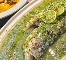 酸辣青柠蒸鲈鱼