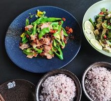Stir-Fried Xuanwei Ham with Green Peppers