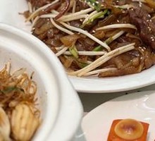 Dry-Fried Beef Rice Noodles