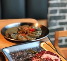 Dry-Aged 21-Day Black Angus Ribeye Steak