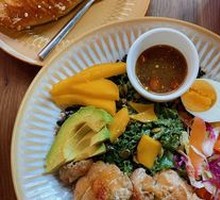 Lemongrass Chicken Energy Salad