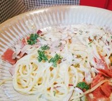 Creamy Bacon Mushroom Egg Yolk Pasta