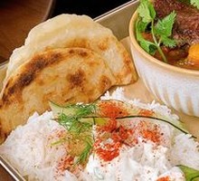 Indian-style Curry Beef Rice with Fried Biscuits
