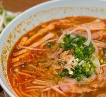 Spicy Sour Beef Noodles