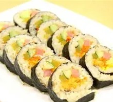 Peach and Seaweed Rice Roll