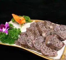 Rice Intestine with Classic Kimchi Radish Skin