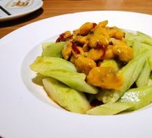 Clam and Cucumber Salad with Olive Oil