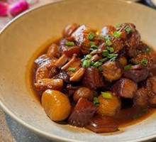 Braised Pork with Chestnuts