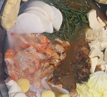 Stir-fried Free-range Chicken in Iron Pot