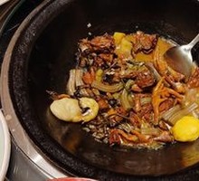 Stewed Goose in Iron Pot