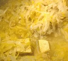 Sour Cabbage Stewed with Pork and Tofu
