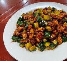 Stir-Fried Chicken with Sauce