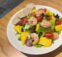 Shrimp and Mango Salad