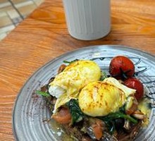Eggs Benedict