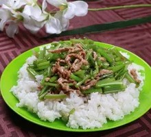 Celery and Pork Stir-fry Rice Bowl