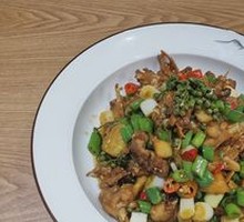 Fresh Spicy Rabbit in Pot