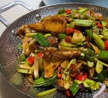 Spicy Pork Intestines Stir-fry