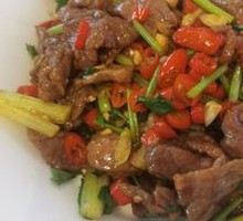 Stir-Fried Beef with Yellow Onion