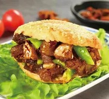 Braised Beef Head Sandwich