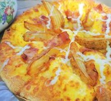 American-style Bacon & Potato Pizza