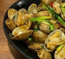 Spicy Stir-Fried Clams