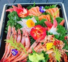 Salmon and Sweet Shrimp Sashimi Platter
