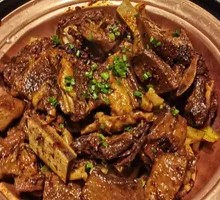 Waterless Oil-Braised Beef Steak Pot