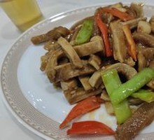 Braised Pork Intestines with Garlic