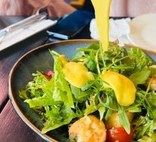 Shrimp and Mango Salad