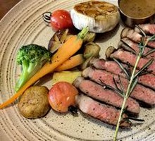 Angus Ribeye Steak with Roasted Seasonal Vegetables
