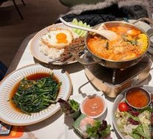Mama Hot Pot with Tom Yum