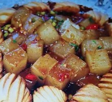Sizzling Tofu Noodles with Flatbread