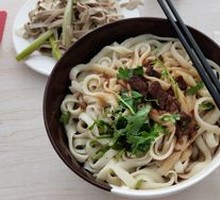 Braised Pork with Knife-Cut Noodles