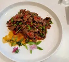 Stir-Fried Beef with Yellow Onion