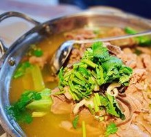 Stewed Beef with Raised Foot