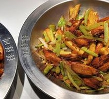 Signature Dry Pot Chicken Wings