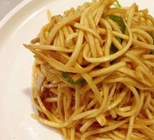 Bamboo shoot stir-fried with pork strips