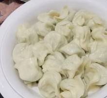 Sour Cabbage with Pork Cracklings