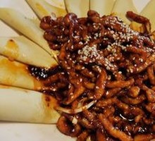 Beijing-style Shredded Pork in Soy Sauce