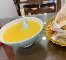 Classic Braised Pork in Flatbread